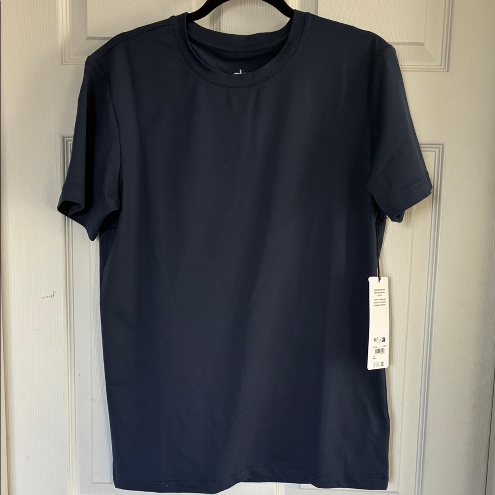 ALO Yoga Men's Short Sleeve Crew Tee in Navy